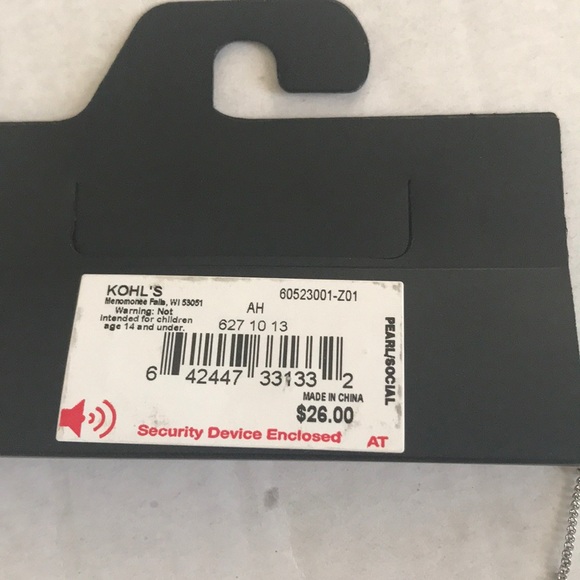 NWT Simply Vera Vera Wang short two tone Pendant - Picture 4 of 4